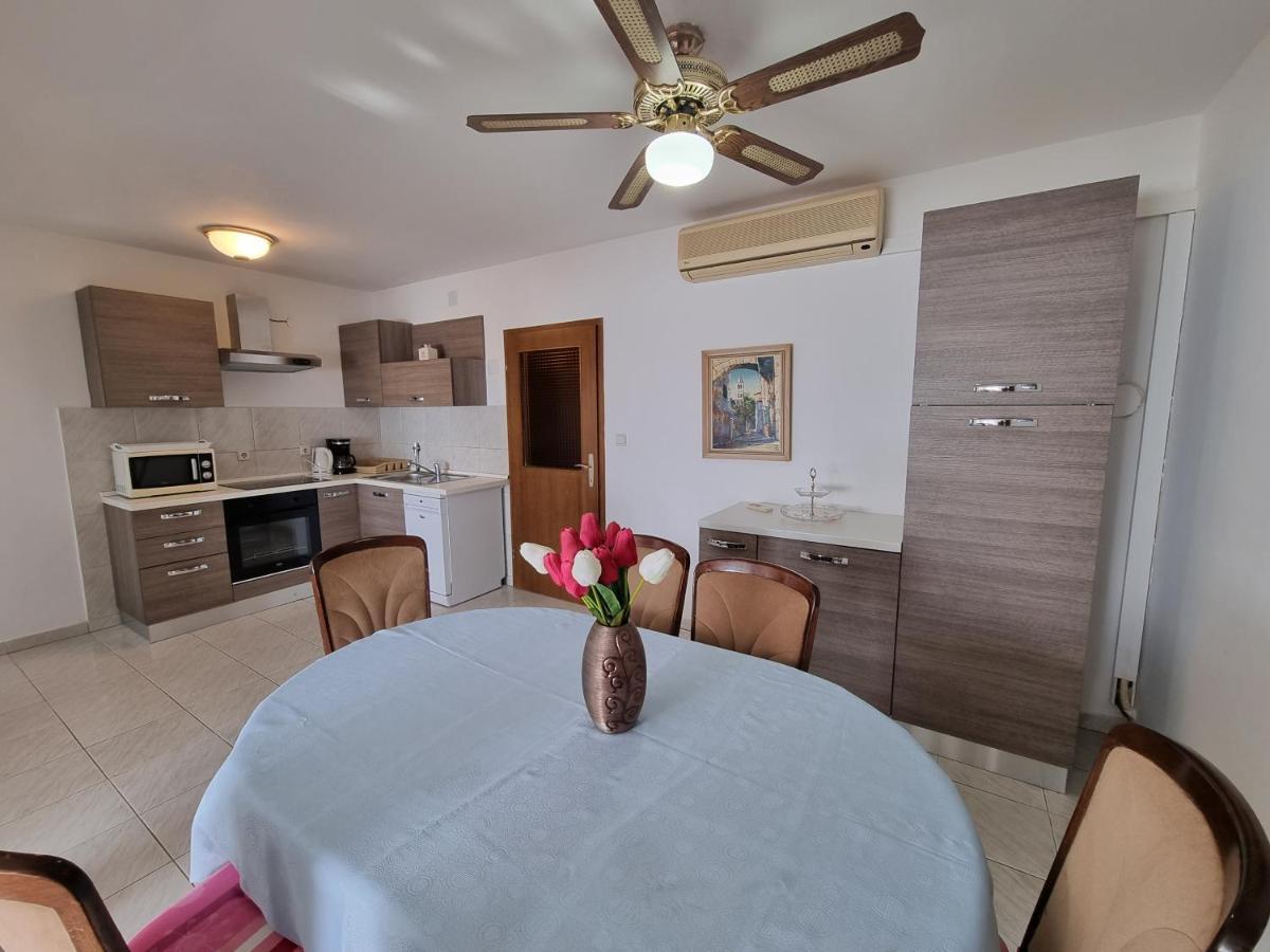 Apartment Grbac Barbat na Rabu Экстерьер фото
